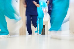 Hospital team running to an incident